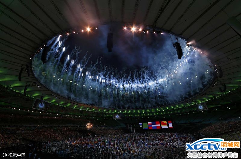 2016里约残奥会闭幕式东京八分钟闪亮接棒画面(组图)