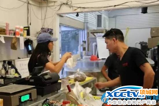 ��ȫ���磡����������Ů�Ӱ�ǹ������������ 