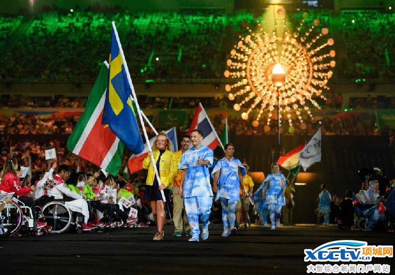 2016里约残奥会闭幕式东京八分钟闪亮接棒画面(组图)