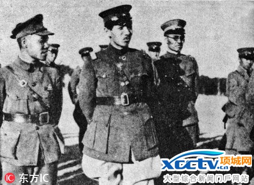 奉军“少帅”张学良和他手下的高级将领。