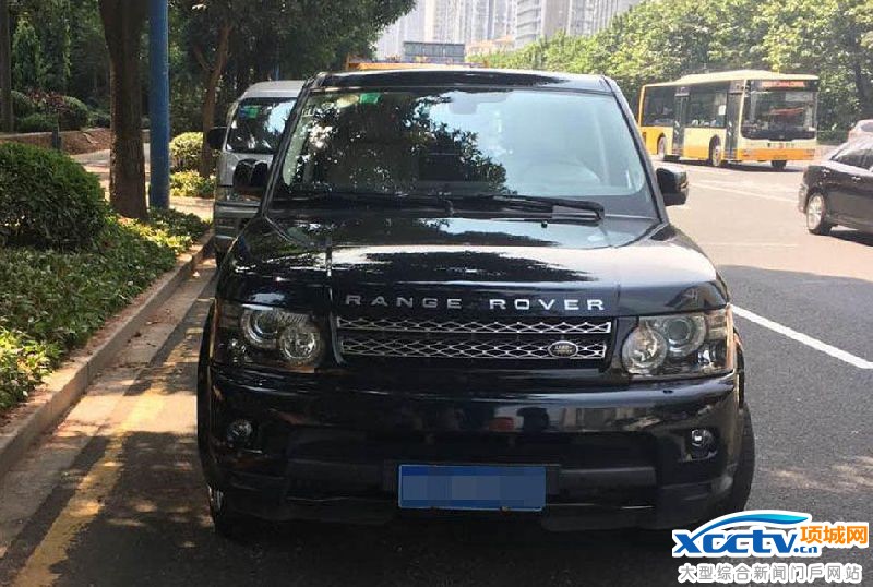 ����:˫�㹫������·���β� �������˿ʹӶ���ˤ��