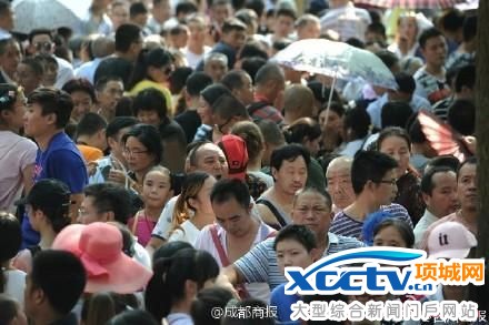 ����³��ֶ��˸���108���￪6Сʱ ��ɽ����οͱ��Ｗ����