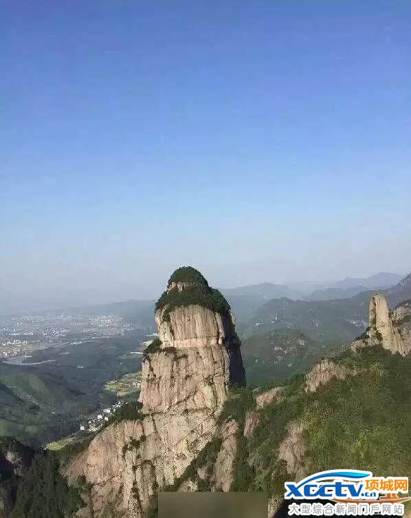 ����Ů������ͷ�� Ϊ��ͼ��ĩ���ͱ��Ϲ�ҹ