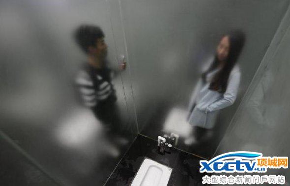 全透明厕所