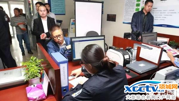 不符合居住证申领条件?别怕,拿了这张卡半年后可换居住证!