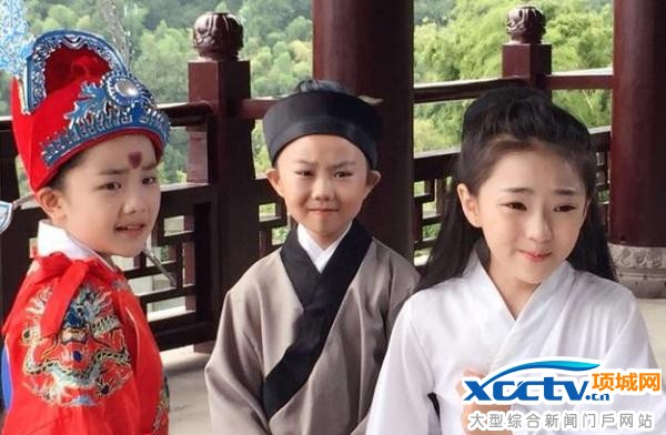 �����ߴ�������������Ա��Ȼ��һȺ7��8��ĺ��ӣ������Ҿ�Ȼ�ж�����ޣ�