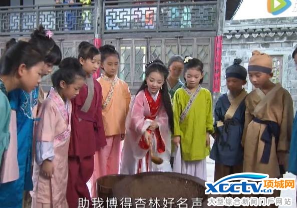 �����ߴ�������������Ա��Ȼ��һȺ7��8��ĺ��ӣ������Ҿ�Ȼ�ж�����ޣ�