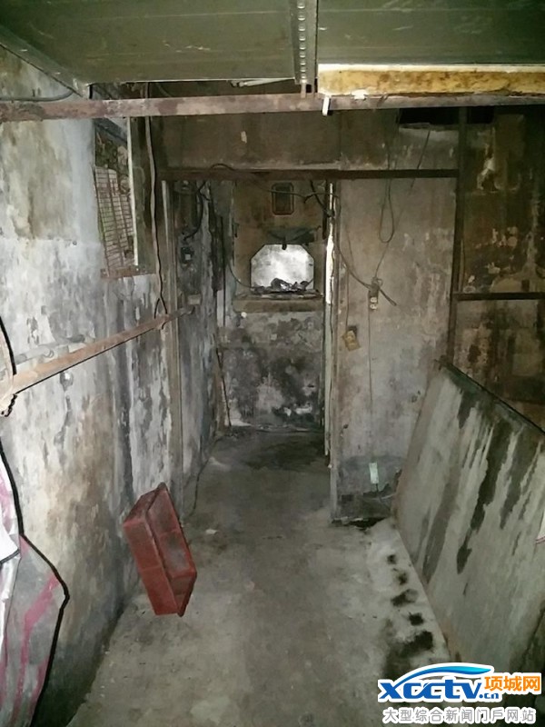 屋内宛如废墟。(图撷自爆料公社)