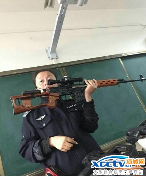 Ů��ʦ��ǹ�Ͽ��ߺ� ����:˭���ӿ�����