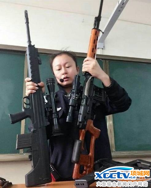 Ů��ʦ��ǹ�Ͽ��ߺ� ����:˭���ӿ�����