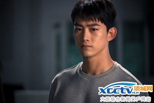 图翻摄自韩网 李锺硕、李準基、池昌旭、朴海镇、EXO KAI、2PM 泽演