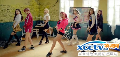 TWICE,Like OOH-AHH(图/翻摄自YouTube)