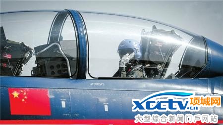 余旭父母赶到天津:执意睡在女儿床上 一夜未眠