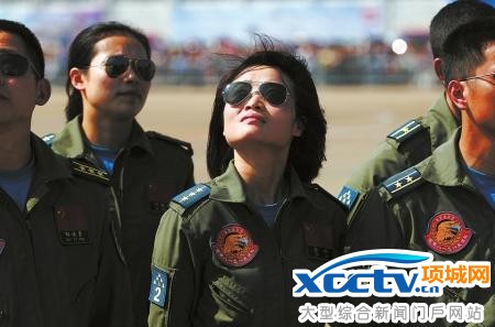 余旭父母赶到天津:执意睡在女儿床上 一夜未眠