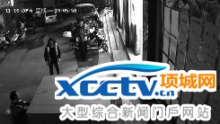 超市储物柜突然倒下砸中母子俩 6岁男童身亡