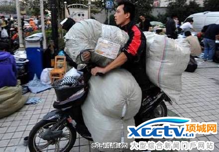 双十一快递掉掉沟里 这可咋整?