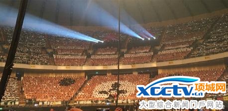 演唱会逢EXO成员灿烈生日 台湾粉丝超用心应援