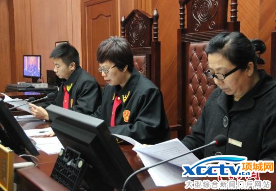 图为法官对被告人聂李强进行宣判。 张一辰 摄