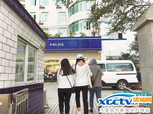 ����һ��У�����α�ָ��֯���� ���8��Ůͬѧ