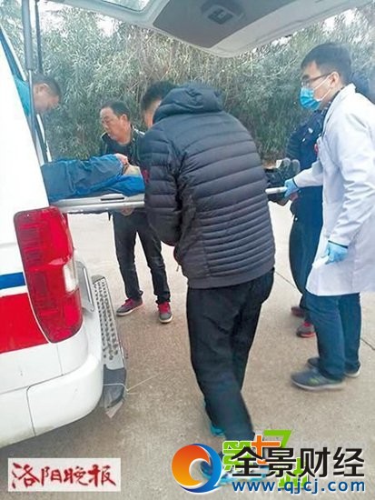 春节醉酒花样百出:那姿势令人哭笑不得