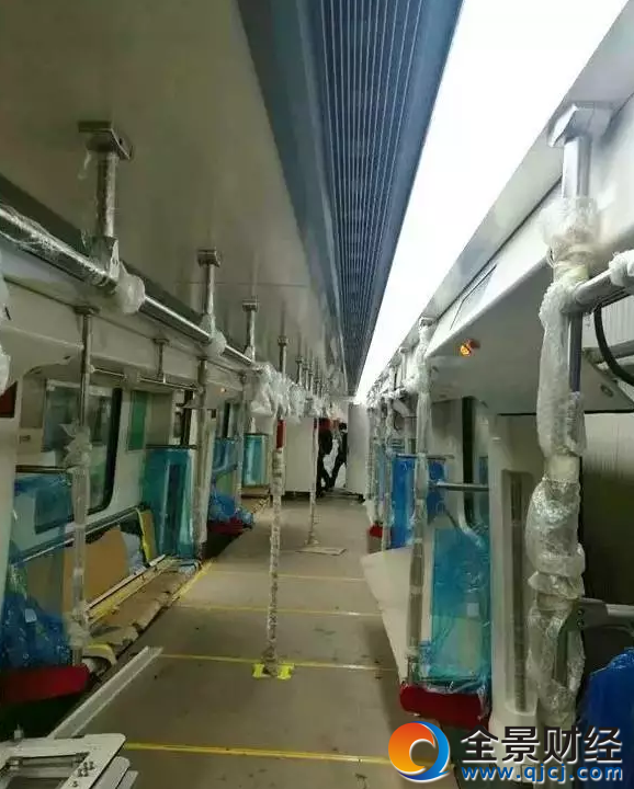 广州地铁九号线首列车已现身 花都街坊快来一睹芳容