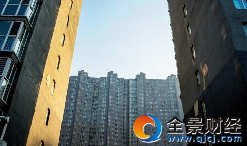 房产无法落宗而不能办理房地产登记证——困扰李先生的事在此前一段时间也困扰着不少在燕郊拥有房产的人。视觉中国