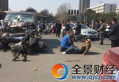 �����ײ�綯��Ⱥ������ һ���Ʒ�ʮ�����綯���ֳ�һƬ�ǽ�