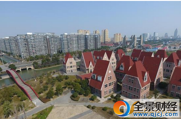 苏州人工岛荒废10年 曾规划CBD建高端商铺