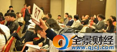 古董鱼盆在英拍卖