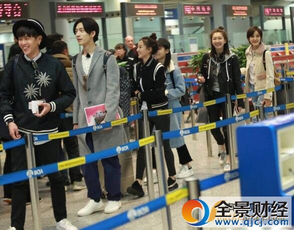 《花少3》路透照来了!古力娜扎江疏影穿比基尼比美