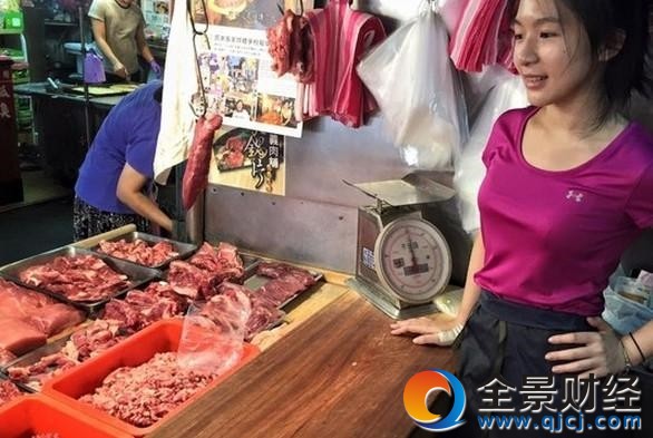 女大学生弃白领工作卖猪肉爆红 被称“猪肉西施”