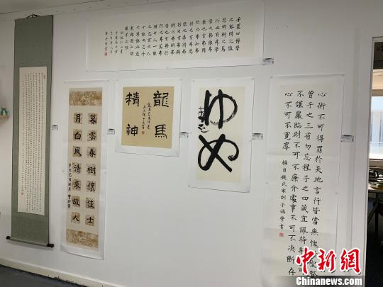部分获奖优秀作品。　吴启昌 摄