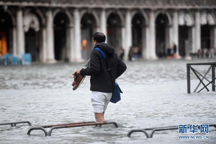 受极端天气影响 威尼斯遭遇严重洪灾