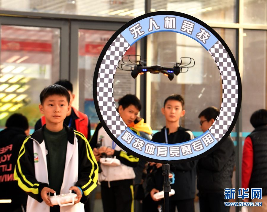 比创意 拼能力 科技体育竞赛走进郑州校园