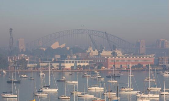澳新南威尔士州山火致悉尼被烟雾笼罩 空气质量转差