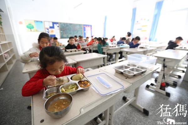 管城区银莺路小学：每一顿午餐的细节背后 皆是努力与情怀