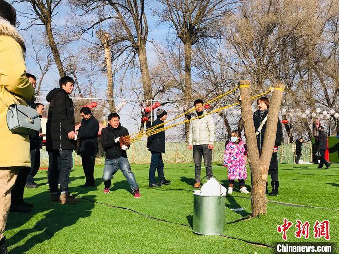 甘肃临夏乡村“寒冬透暖”：从无人问津到网红“打卡地”
