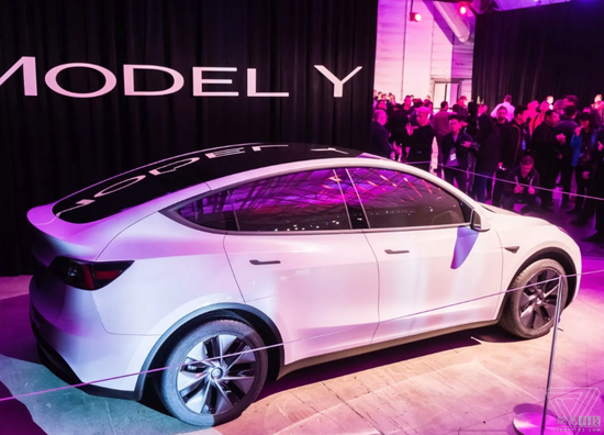 特斯拉发布首张Model Y投产图片以及生产线图片 暗示车身制造有突破