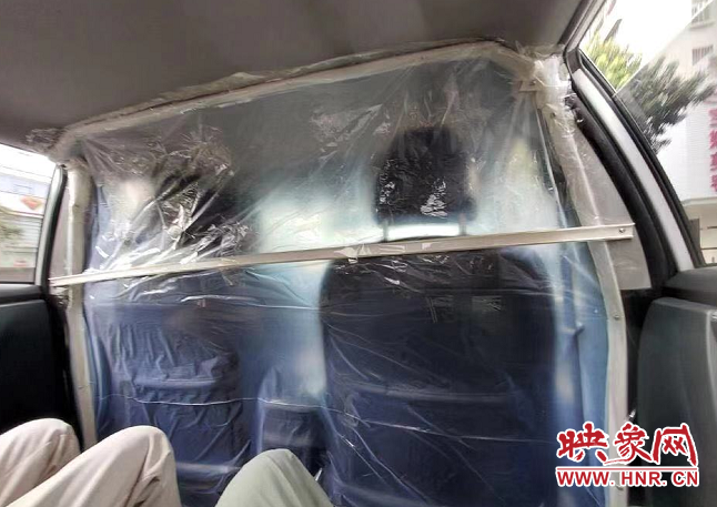 郑州等地网约车本周将加装防护隔离膜 提高司乘人员安全性