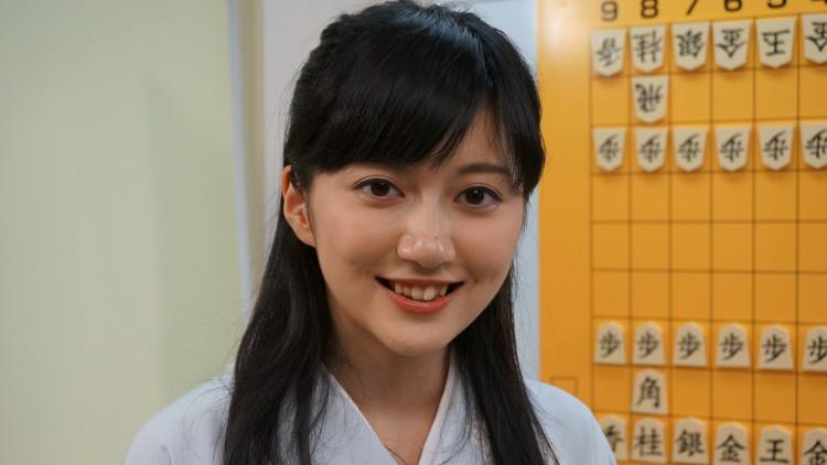 日本女棋手香川爱生 曾经有多嫌弃她丑现在就追的有多狠