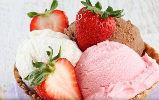 夏天禁忌暴食冰淇淋 警惕“冰淇淋头痛”