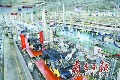广东汽车工业上半年呈V形反弹 政策靶向“治疗” 打通产销任督二脉