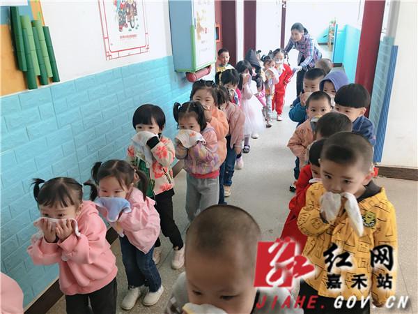 嘉禾县幼儿园开展消防安全知识培训 提升师生自救能力