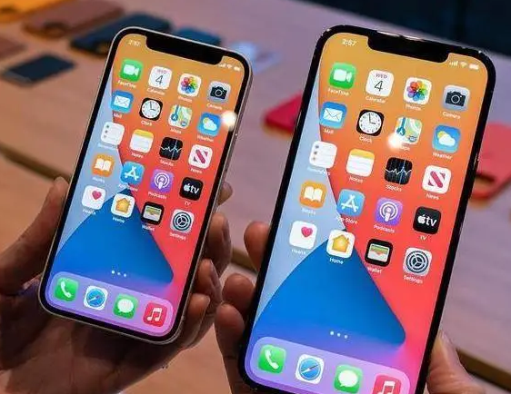 当iPhone12mini遇上华为Mate40 谁更真香？