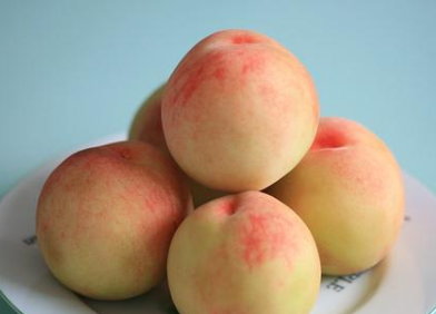 有胃病的人尽量少吃这4种常见水果：桃子、猕猴桃等