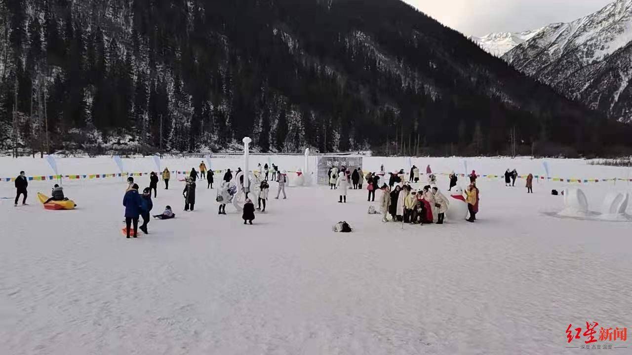 “就地过年”催生酒店热 滑雪地和温泉地酒店增幅最高