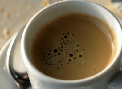 绿茶咖啡减肥法 以1：1比例混合3餐之前喝