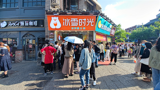 两个月营收翻3倍，这家冰雪时光靠的是什么？