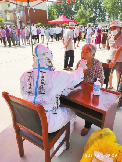 最强医院后勤保障：“烈日当头？没关系，我们躺冰！”