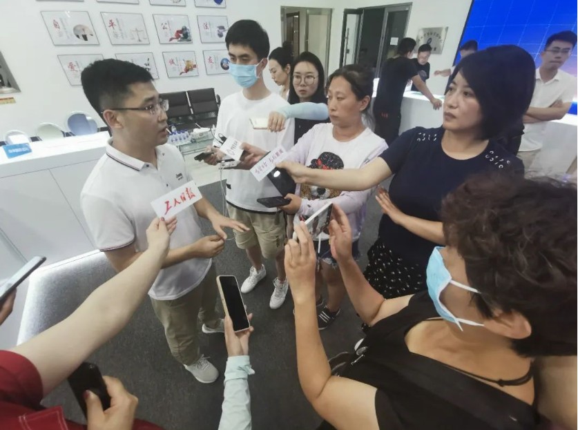见证中国芯力量，华微电子获多家权威媒体报道